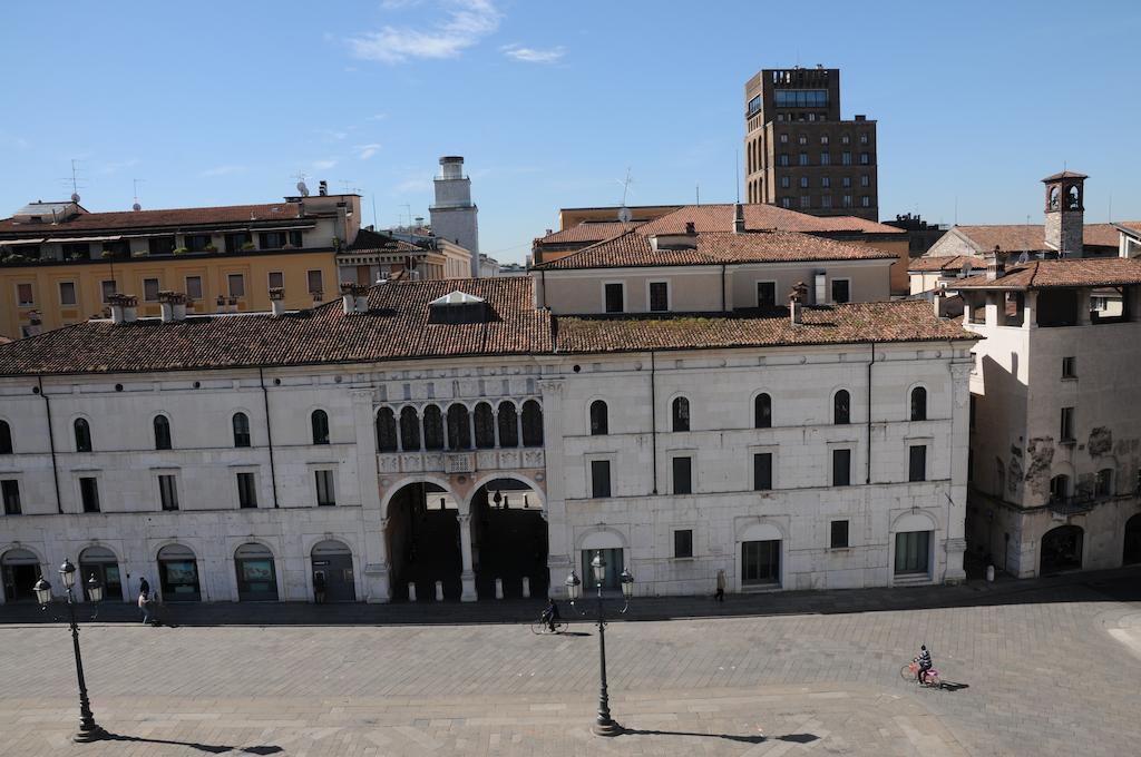 Camera Con Vista Brescia Rum bild